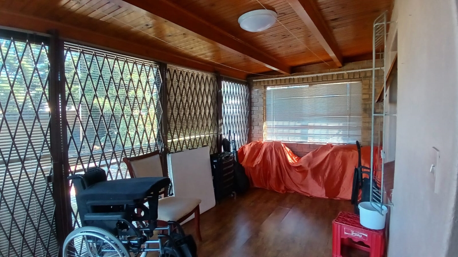 To Let 3 Bedroom Property for Rent in Glenlilly Western Cape
